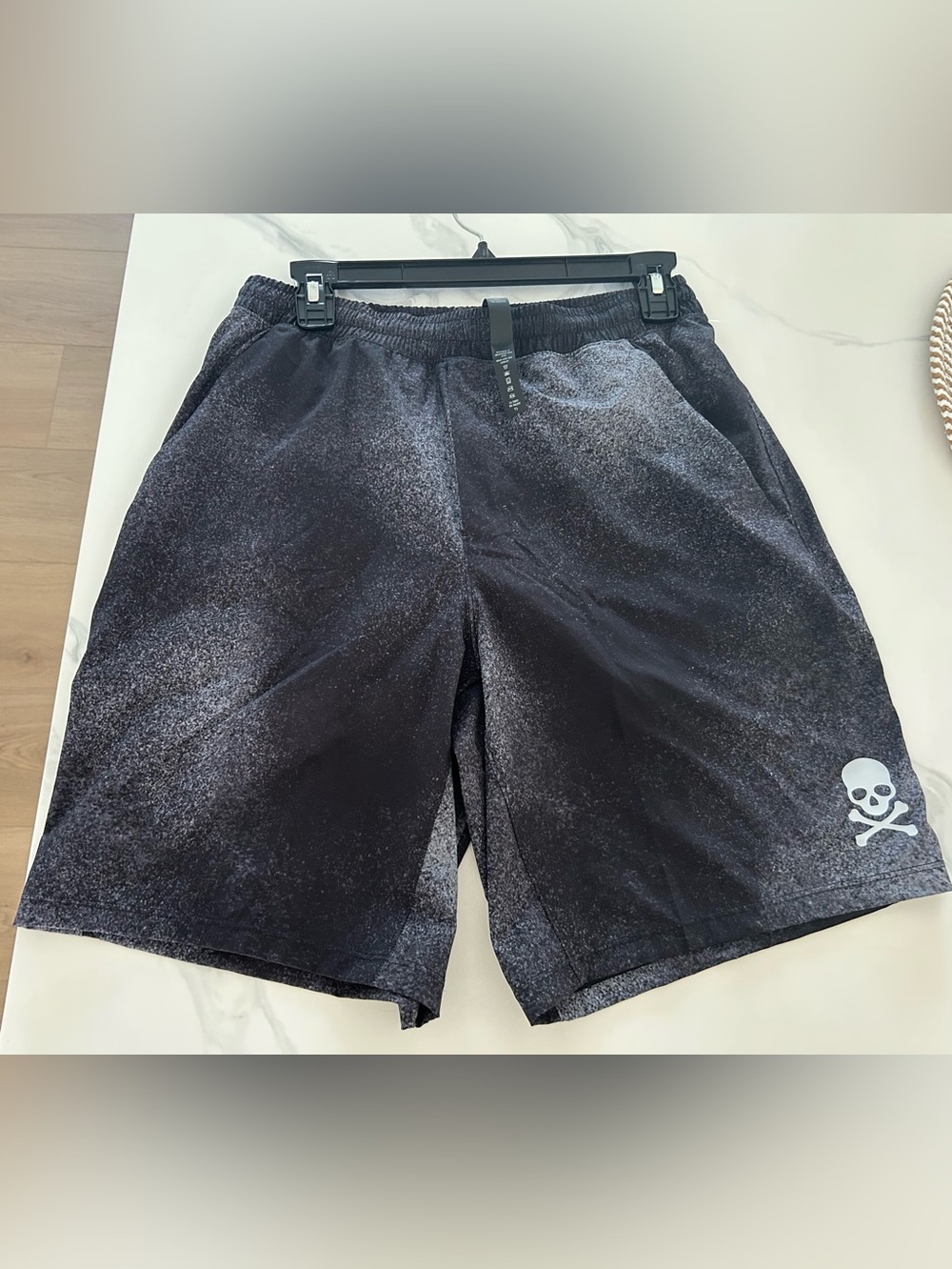 lululemon athletica Men's Black Speckle Performance Shorts W/Lining